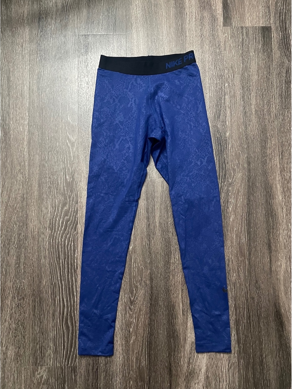 Nike Pro Dri-FIT Snakeskin Leggings